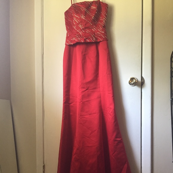 Red Ball Gown- Fit & Flare - Picture 7 of 8